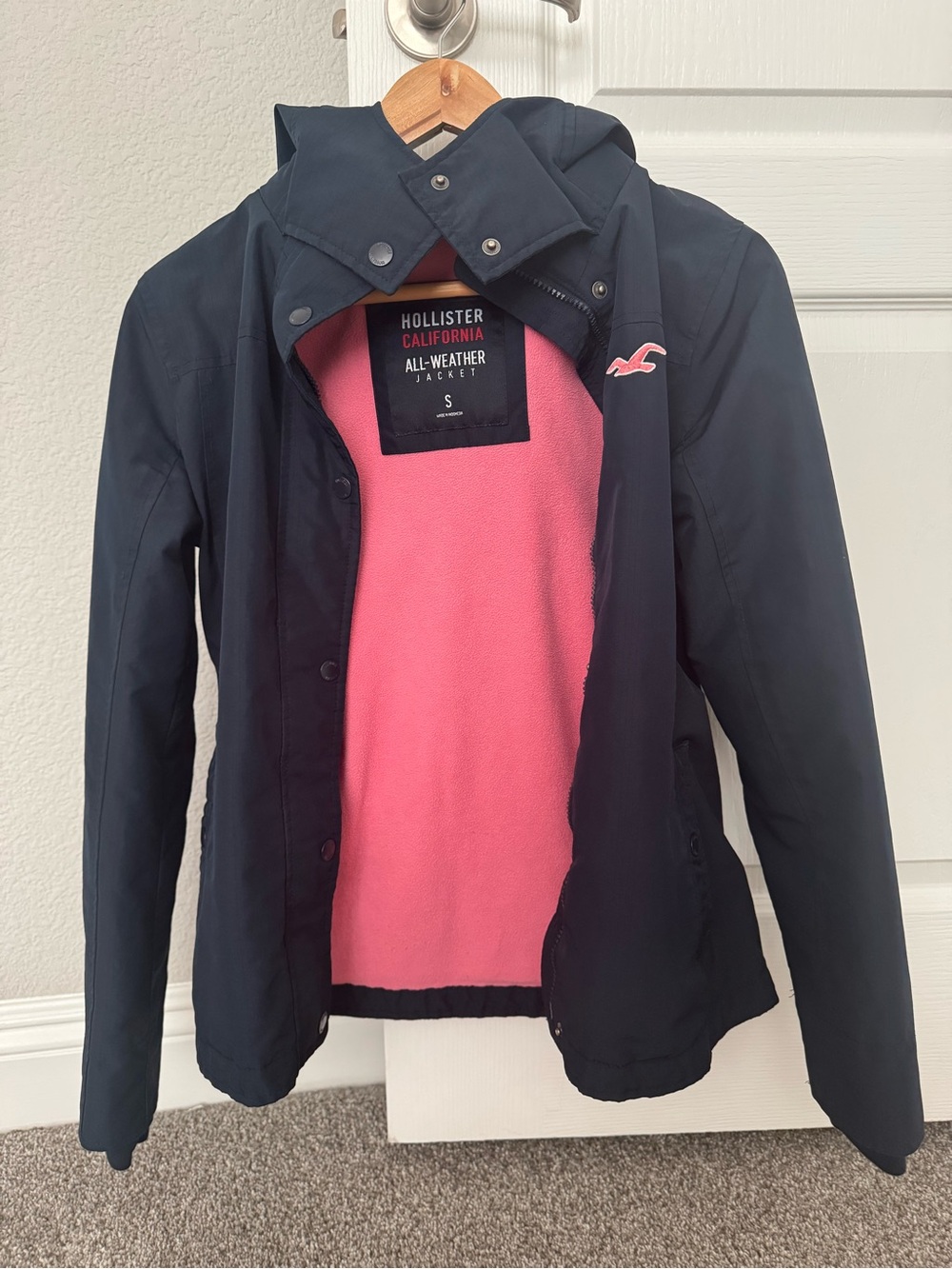 Hollister Women's Navy Blue Jacket with Pink Fleece Lining